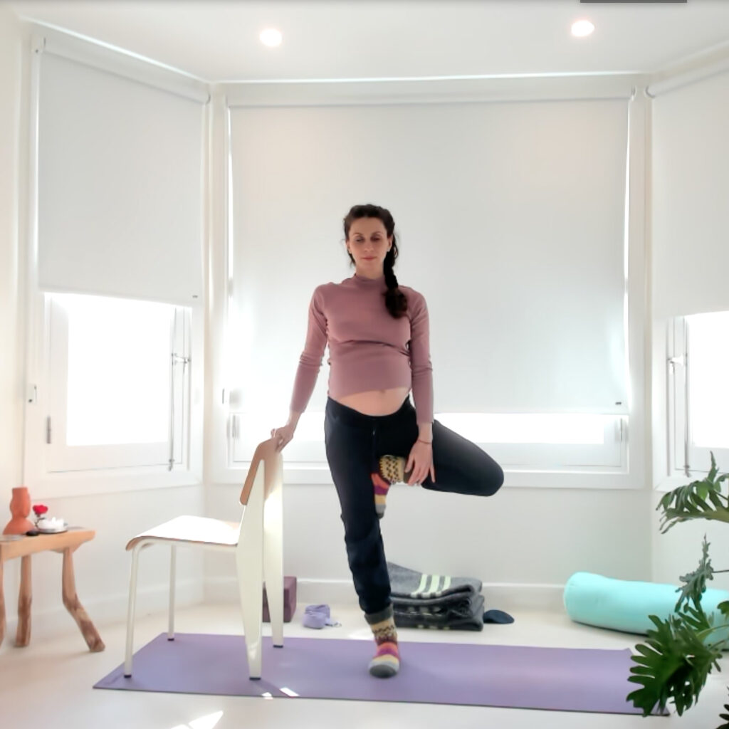 clases de yoga prenatal online Maha Ma